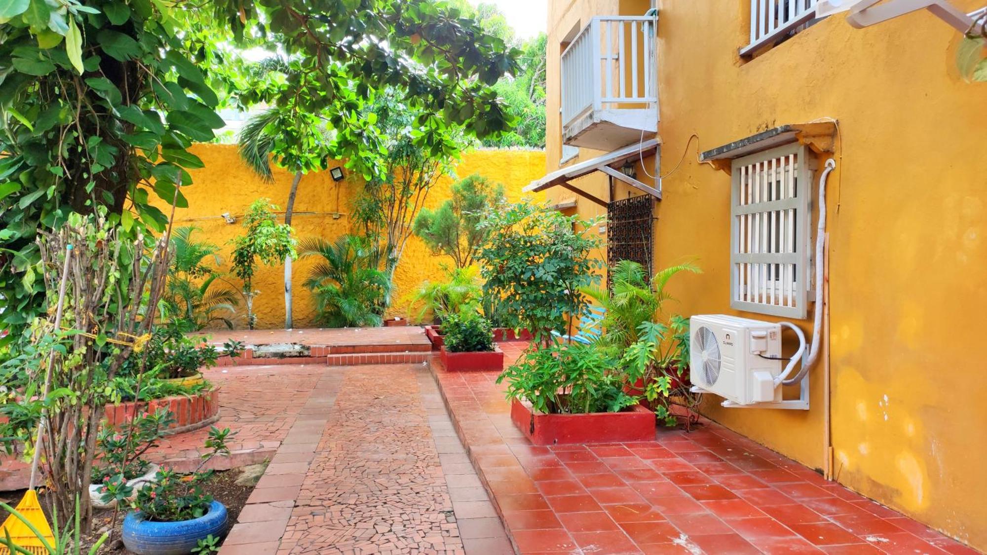 Apartamento Ana Ciudad Amurallada Cartagena Exterior photo